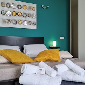 Panoramic Double Room, Balcony, Sea View | Premium bedding, down comforters, minibar, in-room safe - Location10 (Palermo)