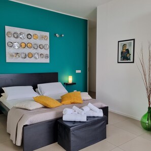 Hochwertige Bettwaren, Daunenbettdecken, Minibar, Zimmersafe