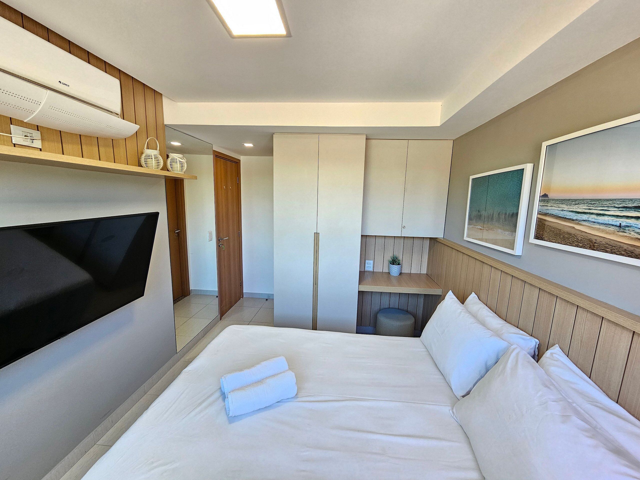 Departamento clásico | Decoración personalizada, muebles diferentes y cortinas blackout 