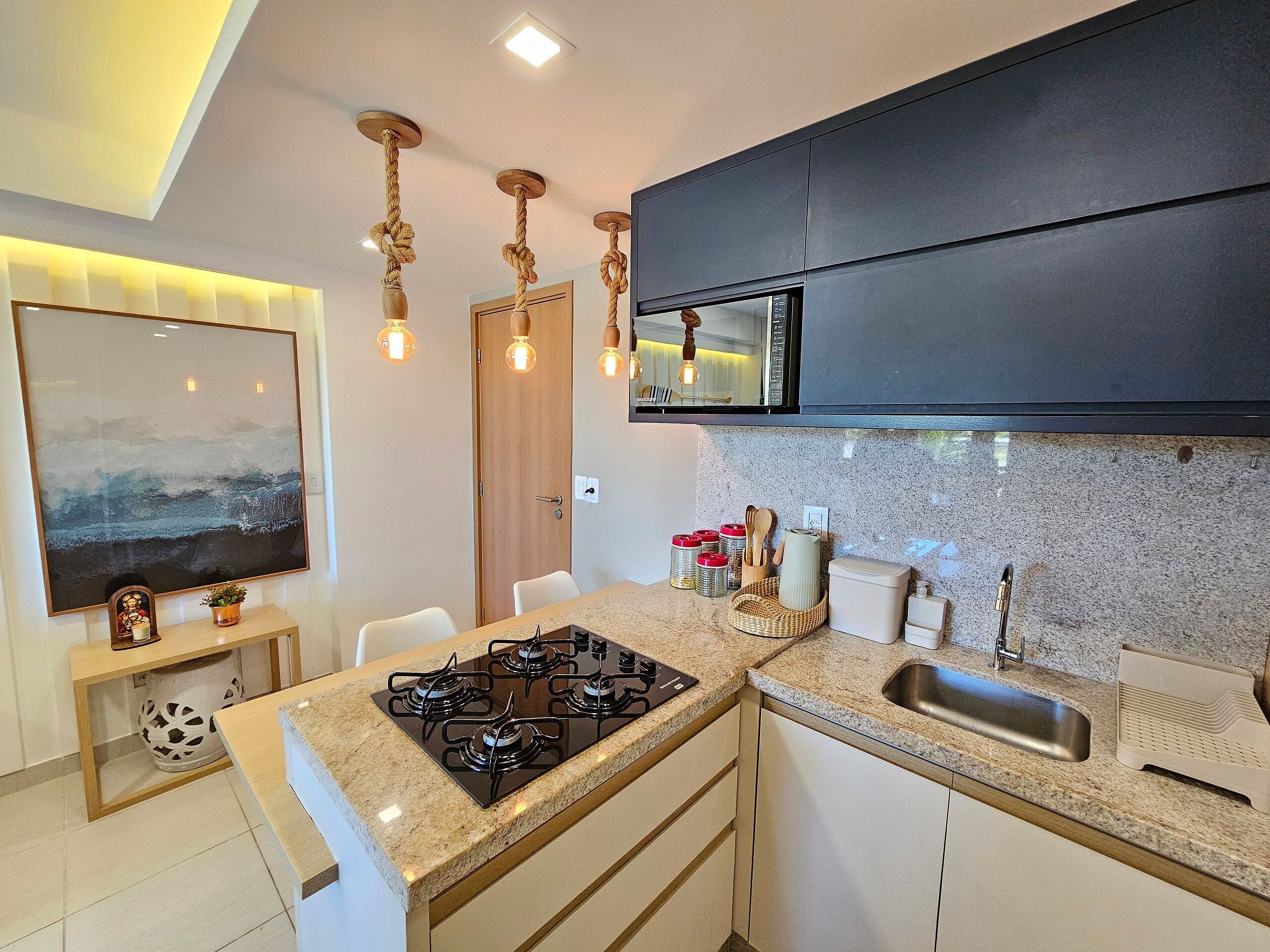 Departamento clásico | Cocina privada | Refrigerador, utensilios de cocina y congelador 