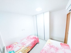 อพาร์ทเมนท์ | ห้องพักตกแต่งอย่างมีเอกลักษณ์, ตกแต่งพิเศษโดยเฉพาะ, ผ้าม่านกันแสง