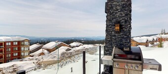 Ski-in/ski-out chalet with WiFi, private hot tub, & mountain views