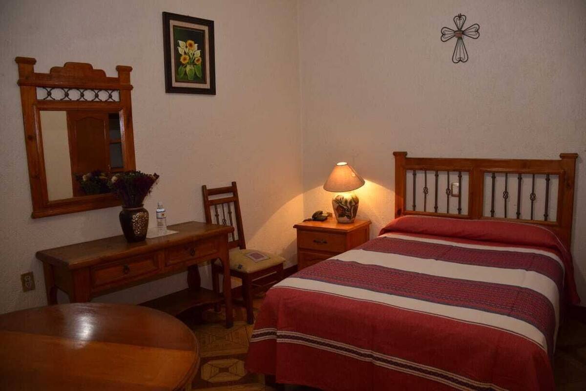 Habitación individual | Wifi gratis y ropa de cama