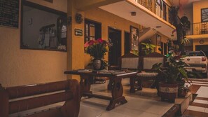 Área de estar no saguão