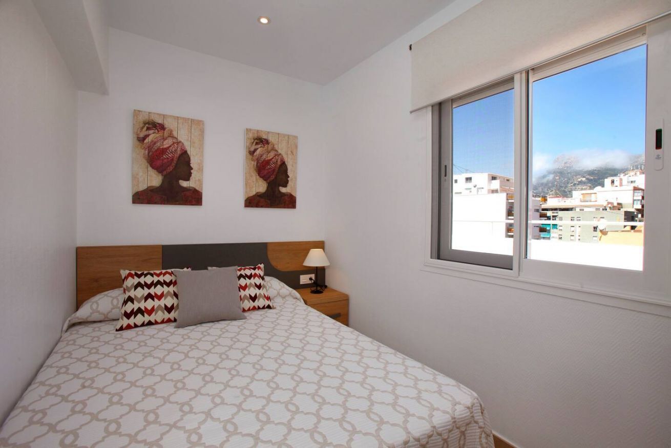 2 habitaciones, tabla de planchar con plancha, cuna de viaje y wifi 