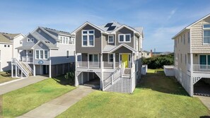 Exterior - Paws n Relax 4 Bedroom Home With Private Pool (Kitty Hawk)