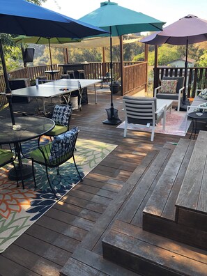 Outdoor dining - The Manor @ South Park (San Diego)