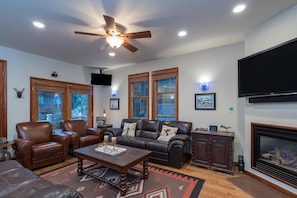 House, Multiple Beds (COLUMBINE HOUSE) | Living room | Flat-screen TV, fireplace - Columbine House (Telluride)