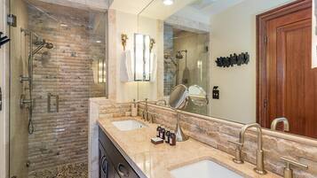 House, Multiple Beds (COLUMBINE HOUSE) | Bathroom | Hair dryer