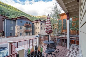 House, Multiple Beds (COLUMBINE HOUSE) | Balcony