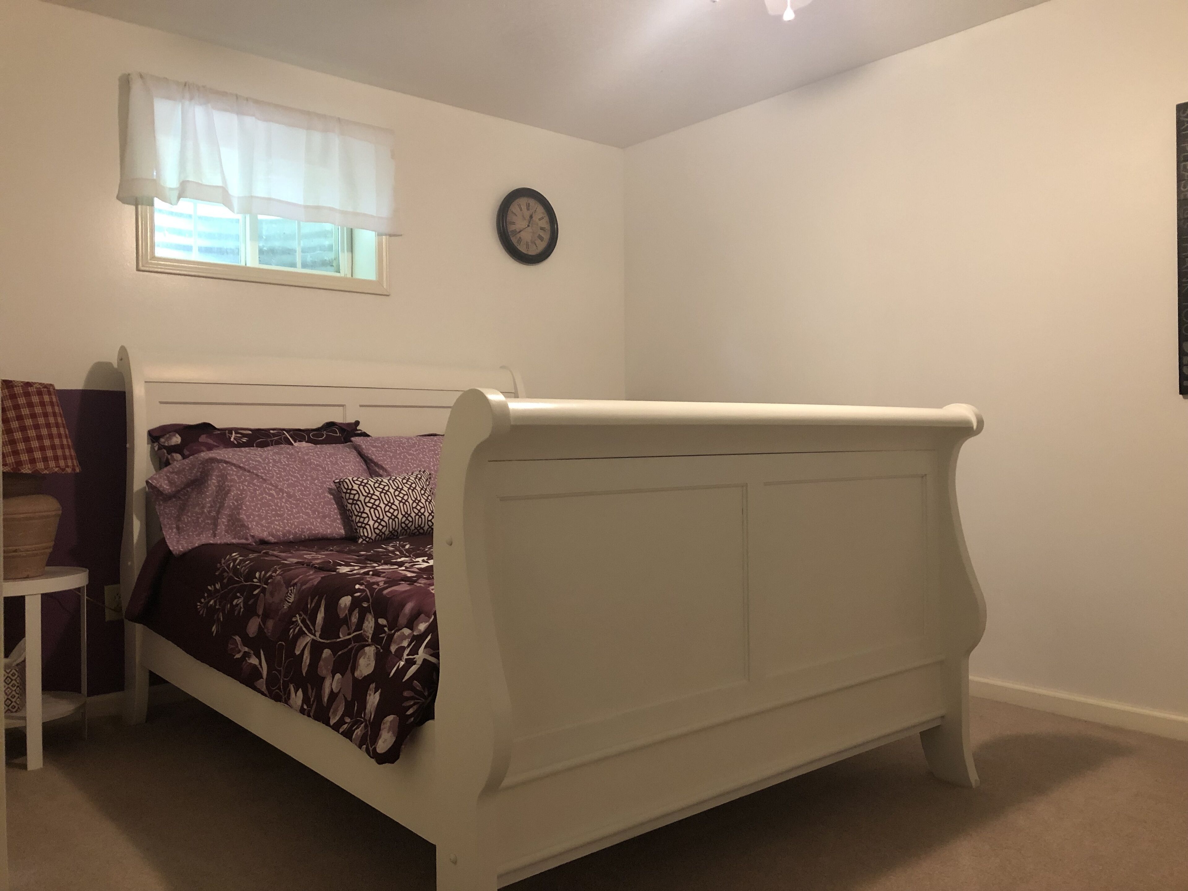 Secluded Secondary Cottage that Sleeps 8 Room for More with air mattresses 