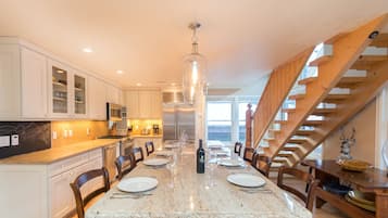 House, Multiple Beds (CHRISTEL) | Private kitchen | Coffee/tea maker, cookware/dishes/utensils