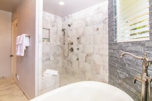 Bathtub, hair dryer, towels