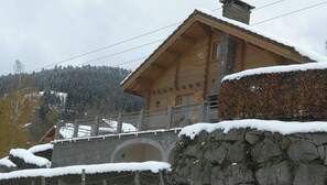 Exterior - Homerez - Charming Chalet in La Bresse with Terrace and Enclosed Garden (La Bresse)