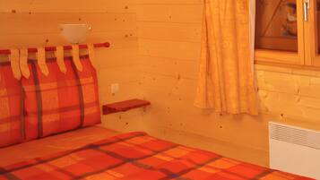 5 habitaciones, tabla de planchar con plancha y wifi