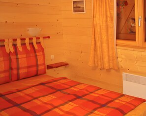 5 bedrooms, iron/ironing board, WiFi