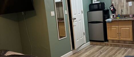 1 chambre, bureau, fer et planche à repasser, Wi-Fi gratuit