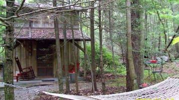 Kabin Bulan Madu | Setrika/meja setrika, Wi-Fi gratis, dan seprai linen