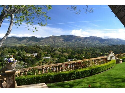 KAALPUL ATITLAN ECO HOTEL & SPA