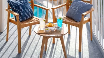 Ropa de cama de alta calidad y cortinas blackout