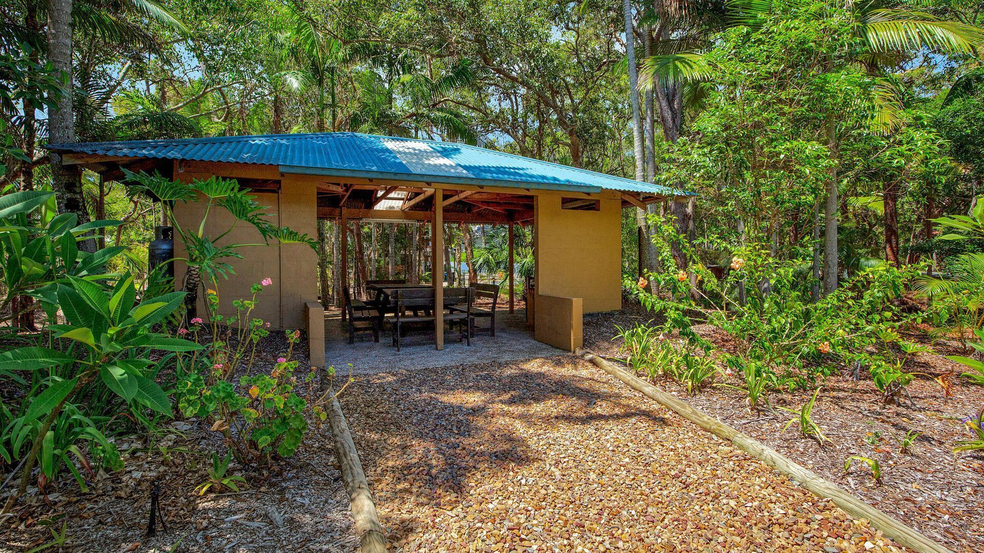 Baden 35 - Rainbow Shores. Walk To Beach - Pools - Tennis Court — image 3