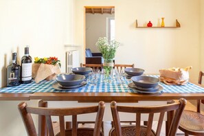 Dining - Ferrara Lilac Casa dell'Archivòlto with Garage (Ferrara)