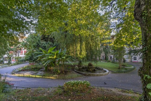 GuestHost - NEW! Ricasoli Garden Modern Apartment x5