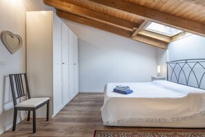 1 bedroom, iron/ironing board, WiFi