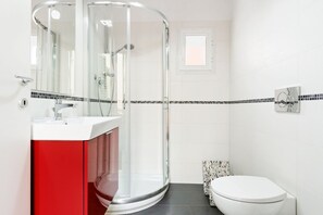 Combined shower/tub, hair dryer, bidet