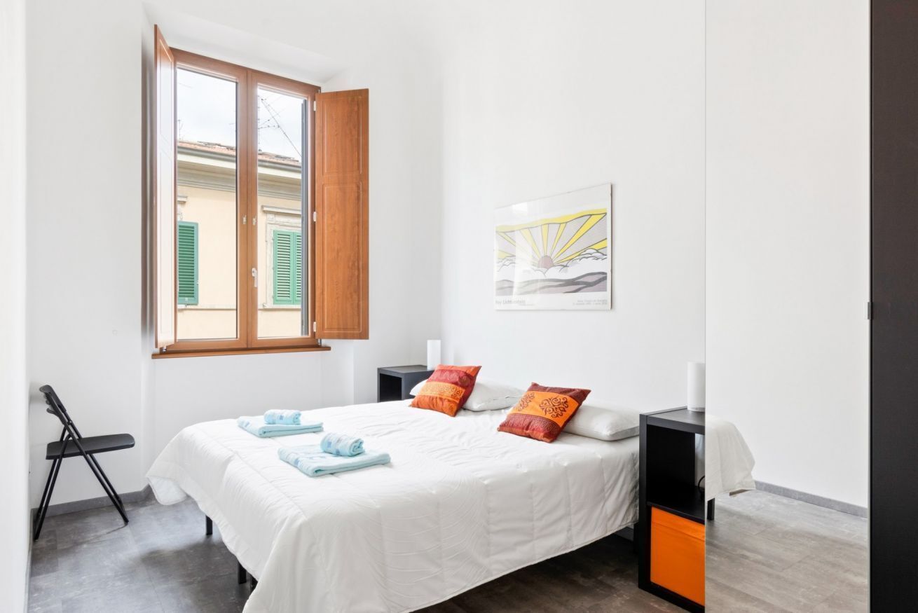 3 habitaciones, escritorio, tabla de planchar con plancha y wifi 