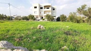 Comfort Apartment, Non Smoking, City View | Garden view