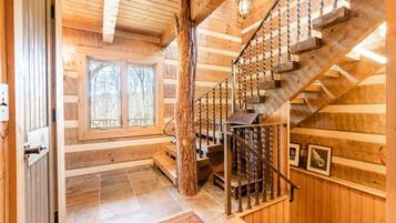House (Brevard Luxury Cabin) | Interior