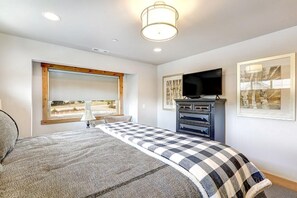 4 bedrooms, Internet, bed sheets