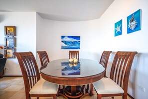 Dining - Relaxing, ground-floor condo w/ amazing ocean views & shared pool in Ocotal (Playas del Coco)
