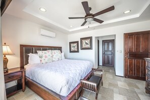 3 bedrooms, iron/ironing board, Internet, bed sheets - Relaxing, ground-floor condo w/ amazing ocean views & shared pool in Ocotal (Playas del Coco)