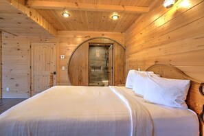 3 quartos, escrivaninha, Wi-Fi, roupa de cama