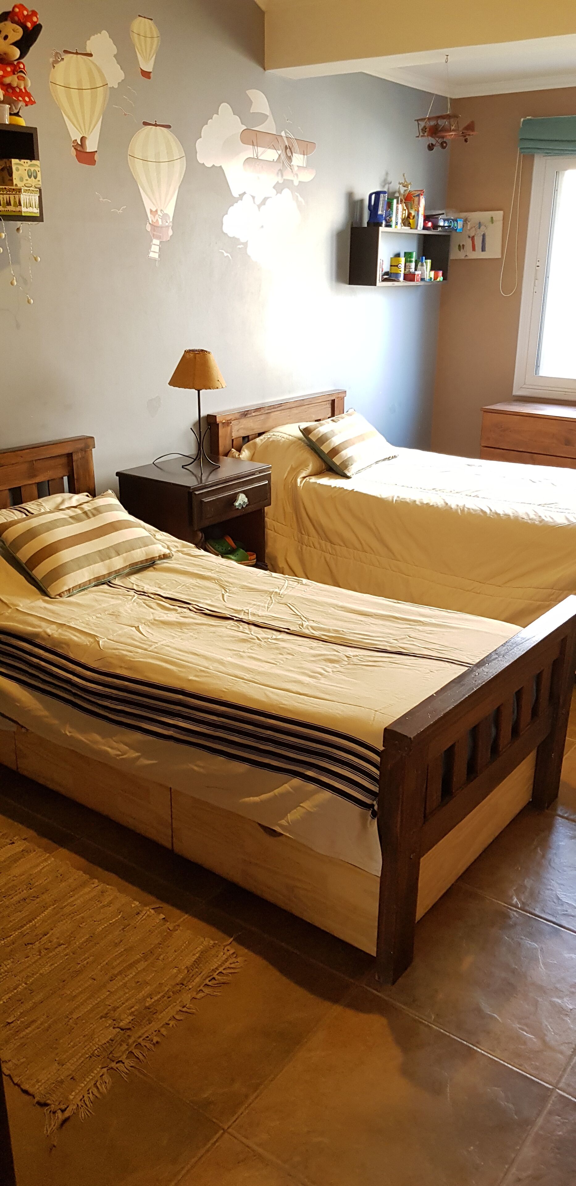 Hermosa y cómoda casa con chimenea, asador, galería, patio y garaje