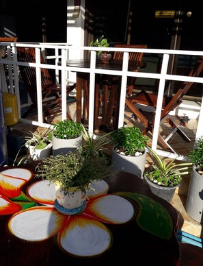 Familien-Vierbettzimmer | Blick auf den Garten