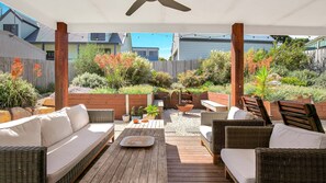 Terrace/patio - Blue Waves - sleeps 11 (SMITHS BEACH)