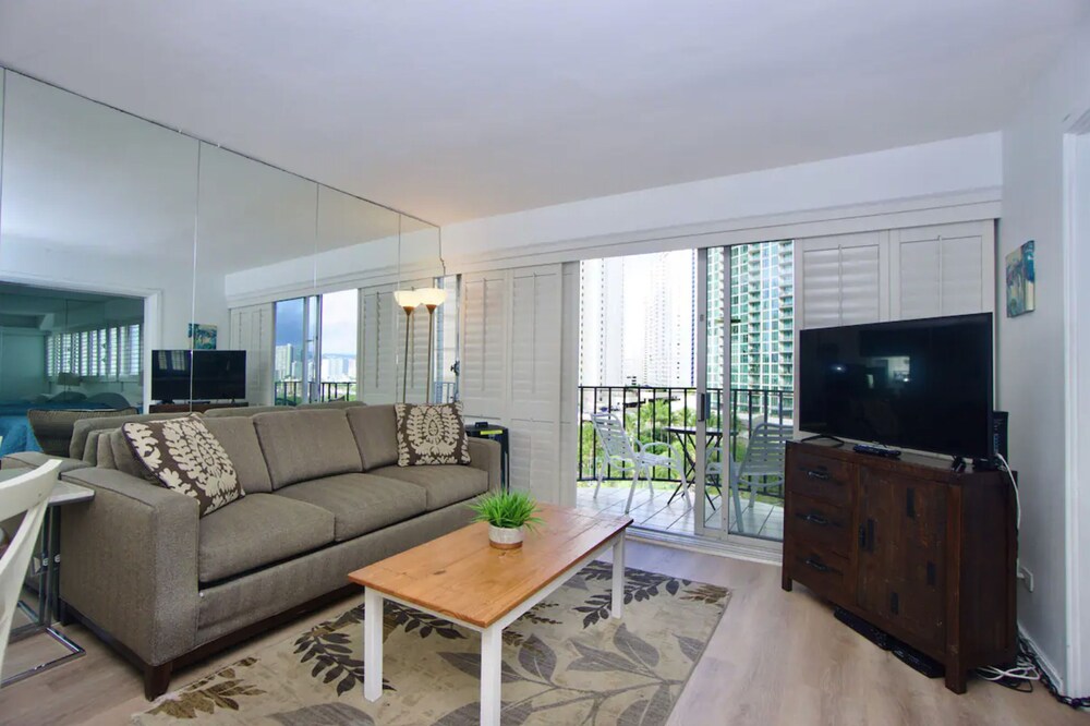 Perfect getaway for families, walking distance to Convention Center