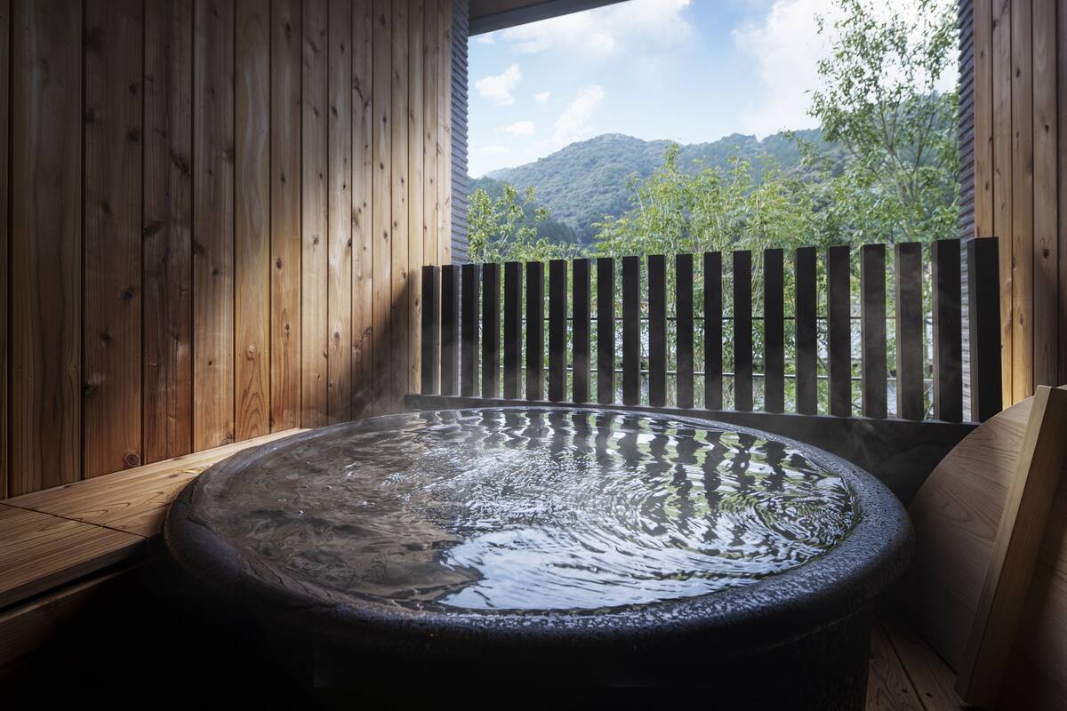 Phòng truyền thống (Japanese, for 2, Out Bath, RA2) | Minibar, két bảo mật tại phòng, bàn ủi/dụng cụ ủi quần áo 