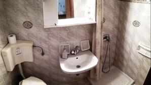 Apartment, 1 Bedroom | Bathroom - BelMare Studios (Zakynthos)