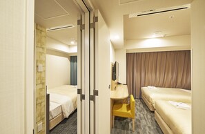 Desk, iron/ironing board, free WiFi, bed sheets - Sotetsu Fresa Inn Nagoya Sakuradoriguchi (Nagoya)