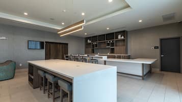 Tägliches großes Frühstück gegen Gebühr