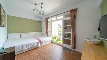 Blackout curtains, free WiFi, bed sheets