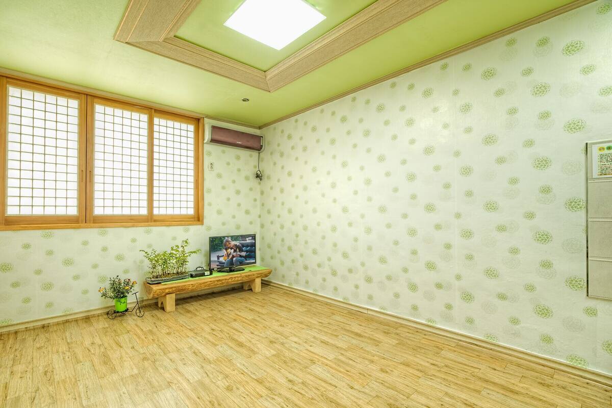 Huone (Building A - Ondol) | Ilmainen Wi-Fi