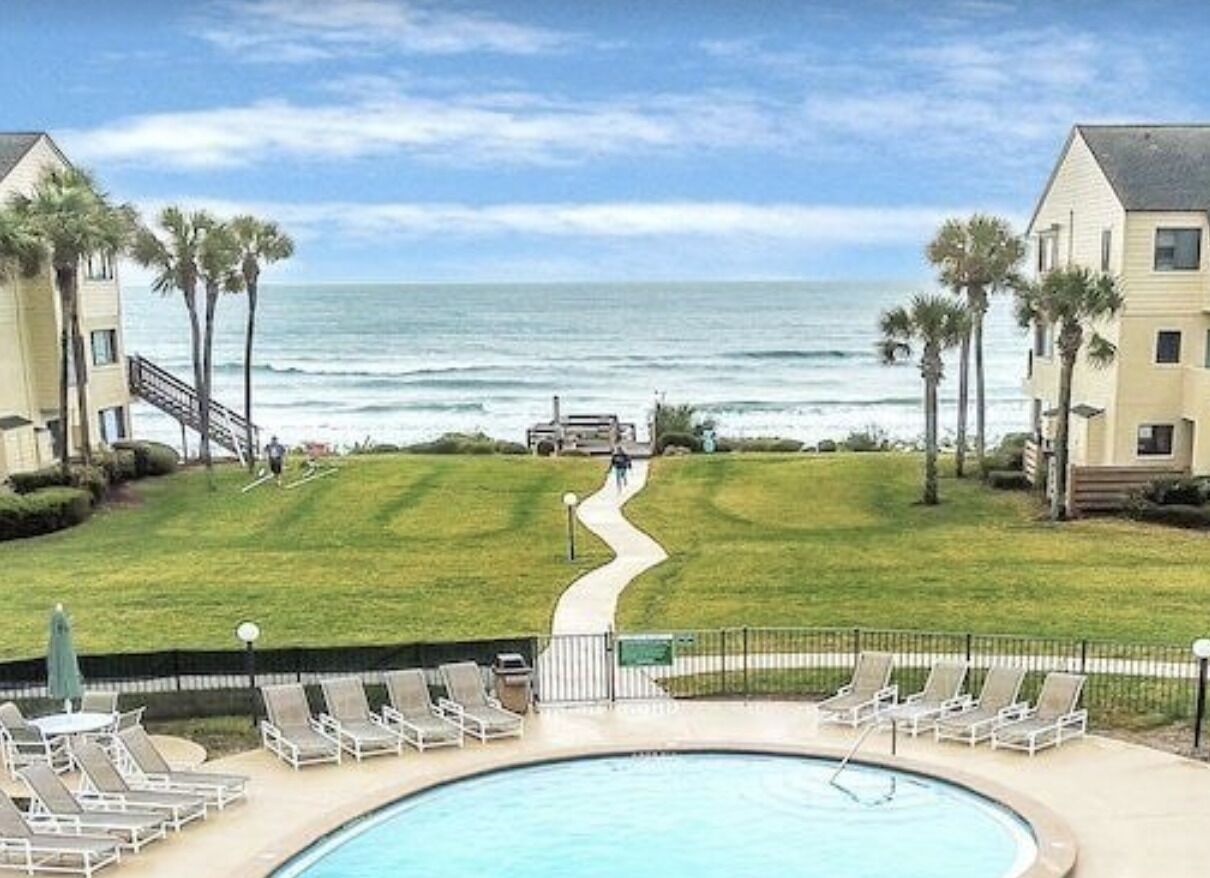4 heated pool