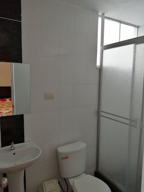 Double Room | Bathroom