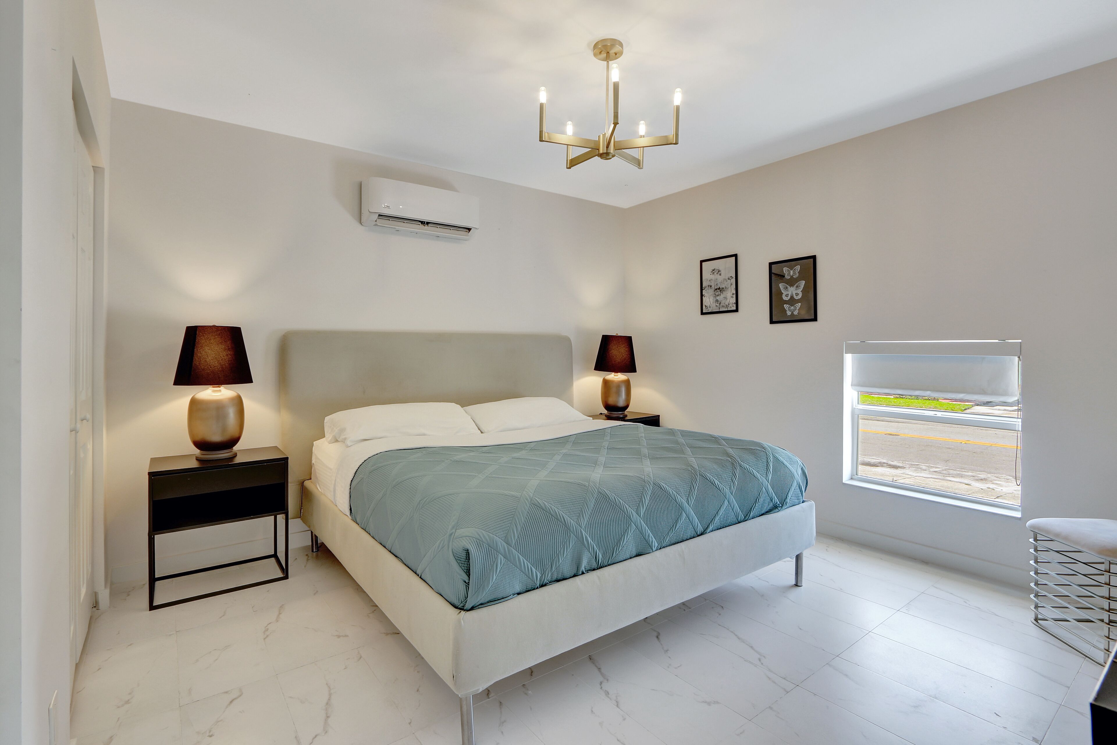 3 habitaciones, escritorio, tabla de planchar con plancha y wifi gratis 