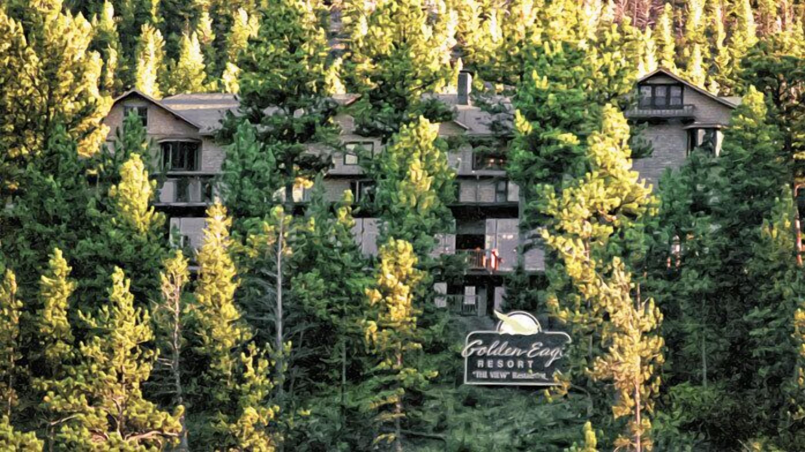 2 BDRM- HISTORIC CRAGS LODGE- BEAUTIFUL GROUNDS\/MOUNTAIN VIEWS\/GREAT LOCATION